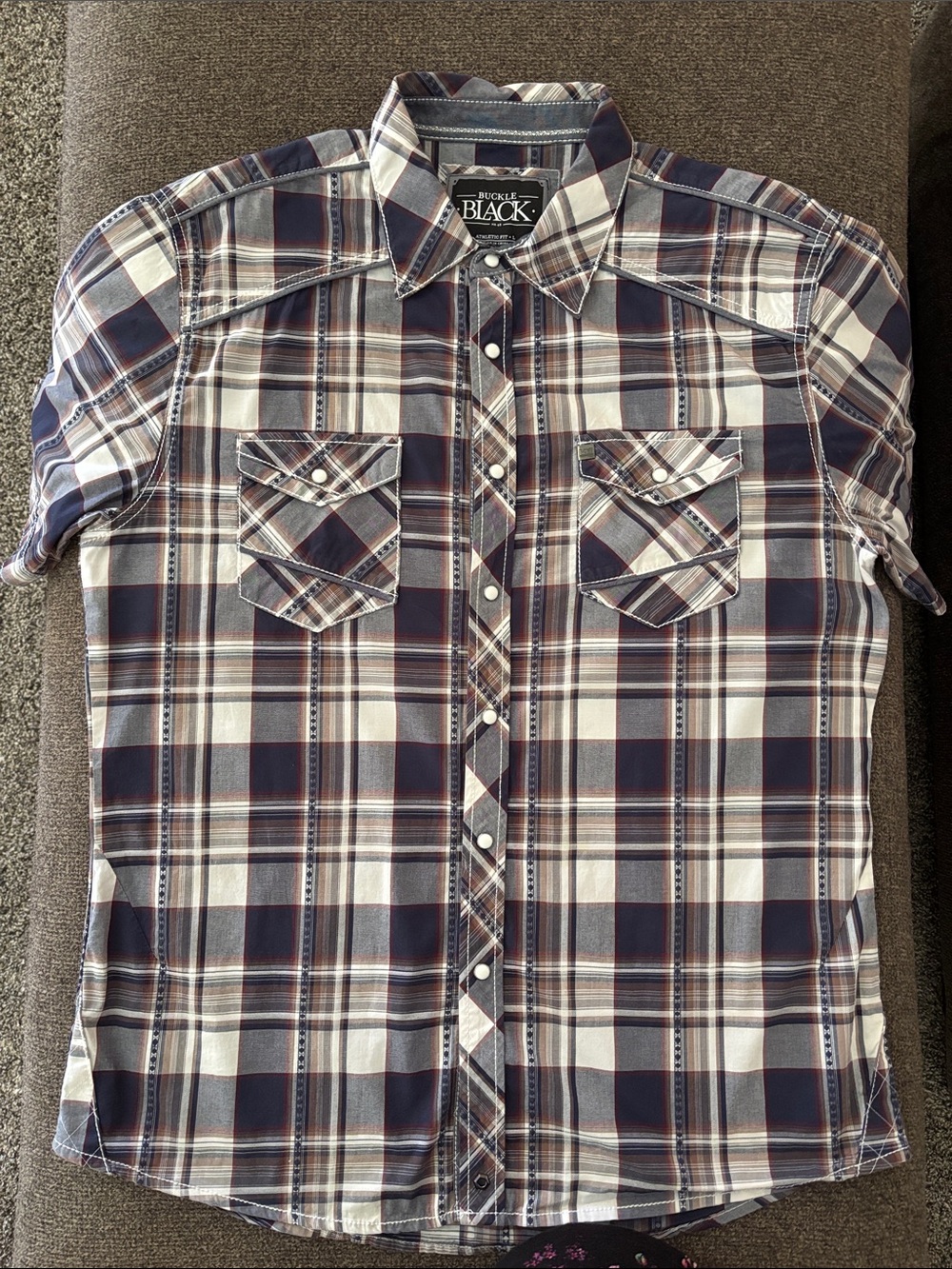 Buckle Navy White and Maroon Plaid Short-Sleeve Button-Down Shirt